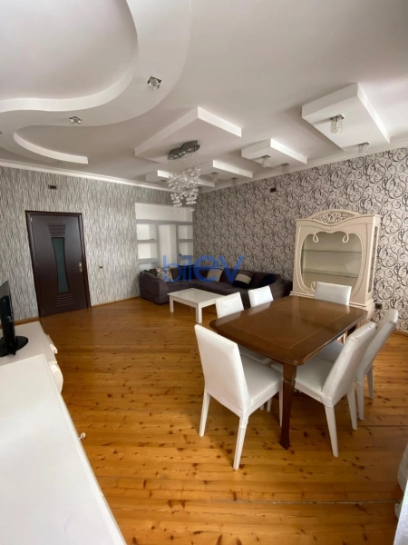 Aylıq Kirayə 3 otaqlı Yeni Tikili bina evi  120m², Bakı