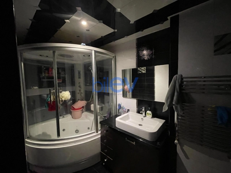 Aylıq Kirayə 3 otaqlı Yeni Tikili bina evi  120m², Bakı