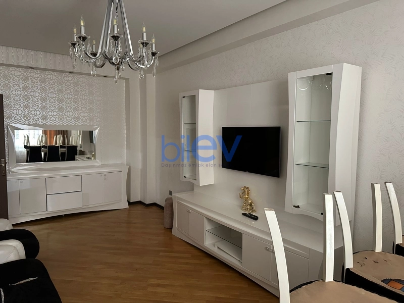 Aylıq Kirayə 3 otaqlı Yeni Tikili bina evi  100m², Bakı