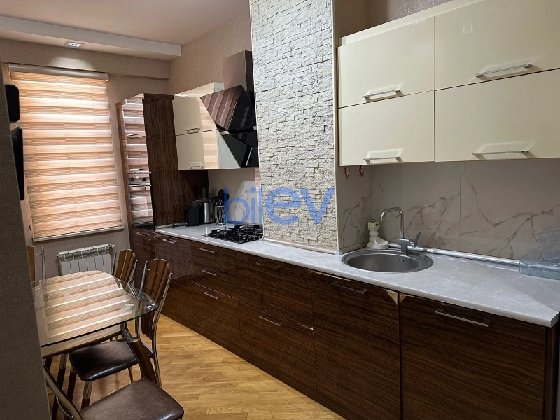Aylıq Kirayə 3 otaqlı Yeni Tikili bina evi  100m², Bakı
