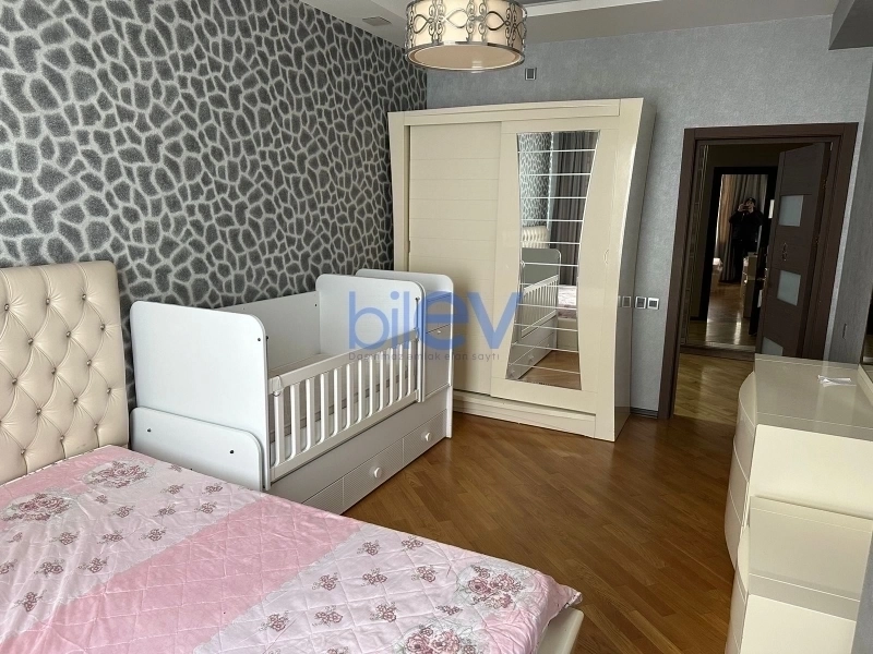 Aylıq Kirayə 3 otaqlı Yeni Tikili bina evi  100m², Bakı