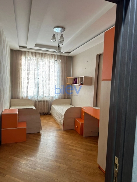 Aylıq Kirayə 3 otaqlı Yeni Tikili bina evi  100m², Bakı