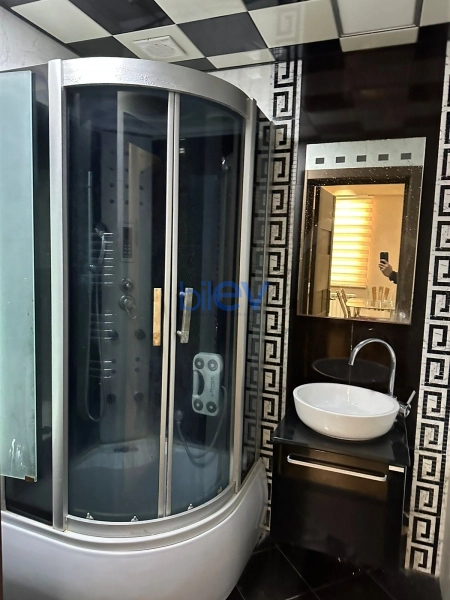 Aylıq Kirayə 3 otaqlı Yeni Tikili bina evi  100m², Bakı