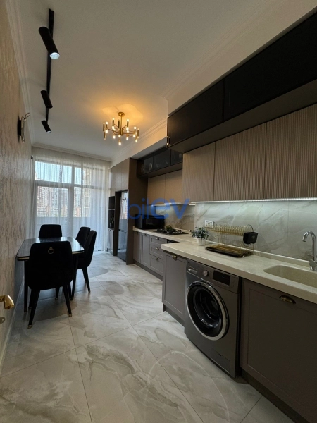 Satış 3 otaqlı Yeni Tikili bina evi  145m², Bakı