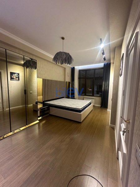 Satış 3 otaqlı Yeni Tikili bina evi  145m², Bakı