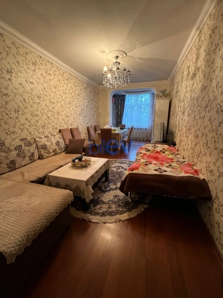 Satış 2 otaqlı Köhnə Tikili bina evi  60m², Xırdalan
