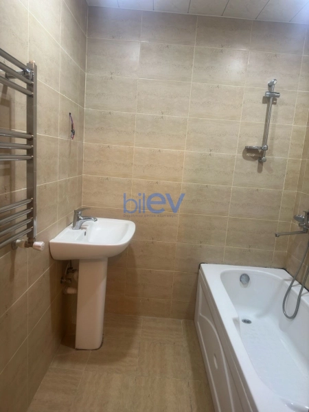 Satış 4 otaqlı Yeni Tikili bina evi  100m², Bakı