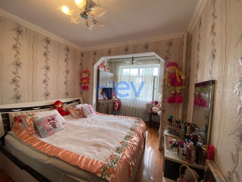 Satış 3 otaqlı Köhnə Tikili bina evi  70m², Bakı