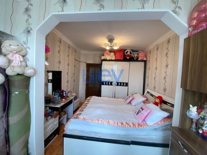 Satış 3 otaqlı Köhnə Tikili bina evi  70m², Bakı