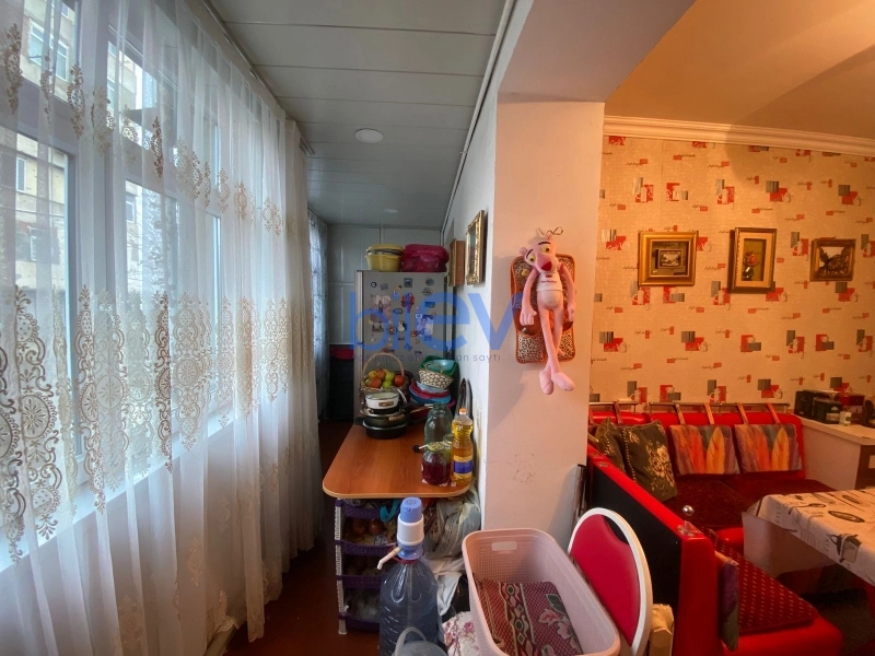 Satış 3 otaqlı Köhnə Tikili bina evi  70m², Bakı