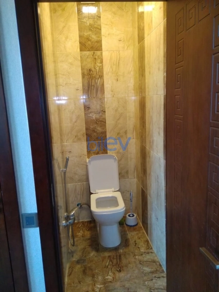 Aylıq Kirayə 2 otaqlı Köhnə Tikili bina evi  70m², Bakı