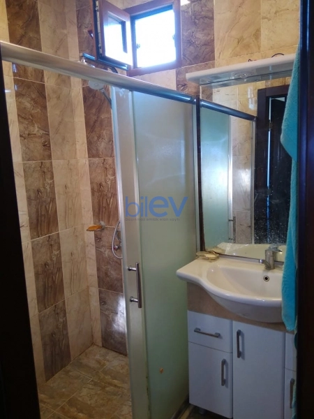 Aylıq Kirayə 2 otaqlı Köhnə Tikili bina evi  70m², Bakı