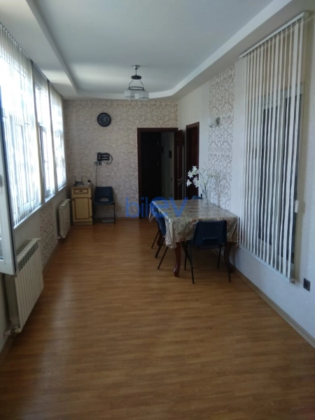 Aylıq Kirayə 2 otaqlı Köhnə Tikili bina evi  70m², Bakı