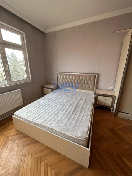 Aylıq Kirayə 2 otaqlı Köhnə Tikili bina evi  55m², Bakı