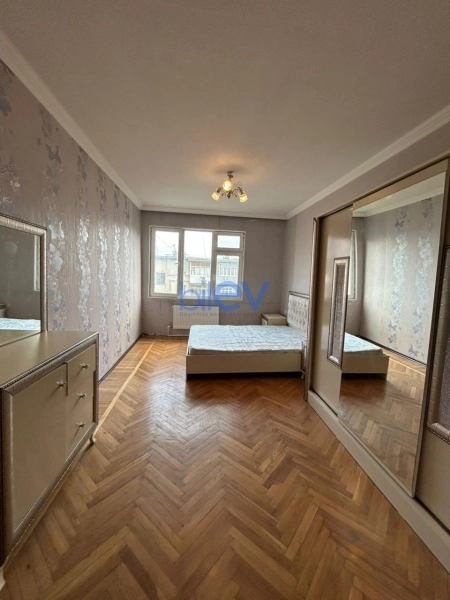 Aylıq Kirayə 2 otaqlı Köhnə Tikili bina evi  55m², Bakı