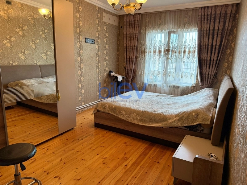 Satış 4 otaqlı Köhnə Tikili bina evi  110m², Bakı