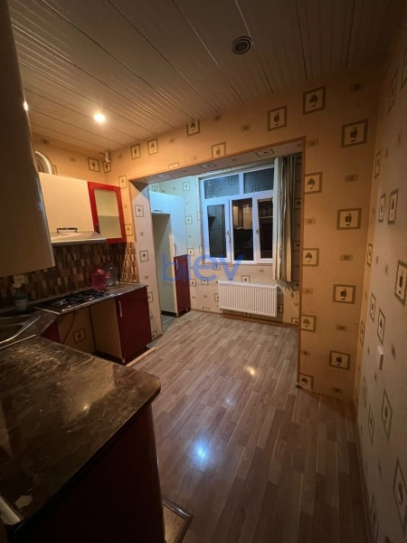 Aylıq Kirayə 2 otaqlı Köhnə Tikili bina evi  65m², Bakı