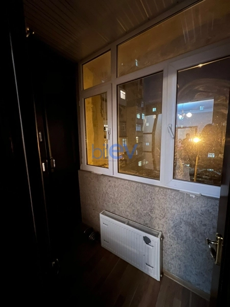 Aylıq Kirayə 2 otaqlı Köhnə Tikili bina evi  65m², Bakı