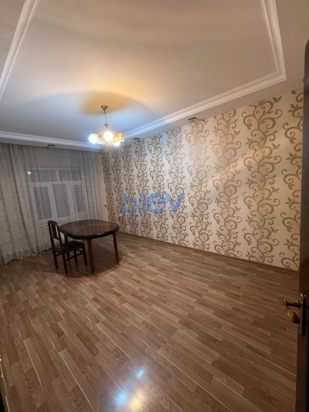 Aylıq Kirayə 2 otaqlı Köhnə Tikili bina evi  65m², Bakı