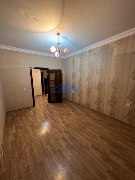 Aylıq Kirayə 2 otaqlı Köhnə Tikili bina evi  65m², Bakı