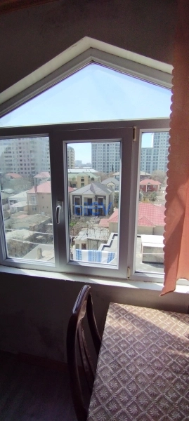 Satış 3 otaqlı Köhnə Tikili bina evi  80m², Bakı