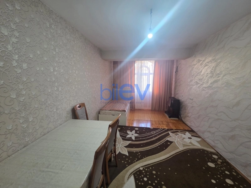 Satış 4 otaqlı Köhnə Tikili bina evi  90m², Lənkəran