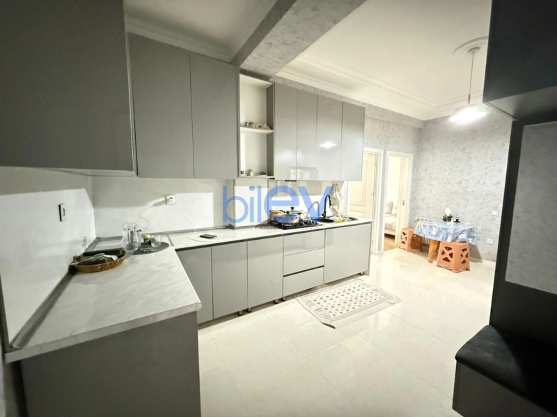 Satış 2 otaqlı Yeni Tikili bina evi  77m², Bakı