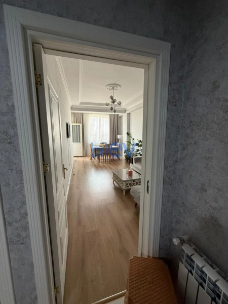 Satış 2 otaqlı Yeni Tikili bina evi  77m², Bakı