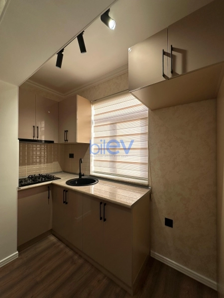 Satış 2 otaqlı Köhnə Tikili bina evi  42.00m², Bakı