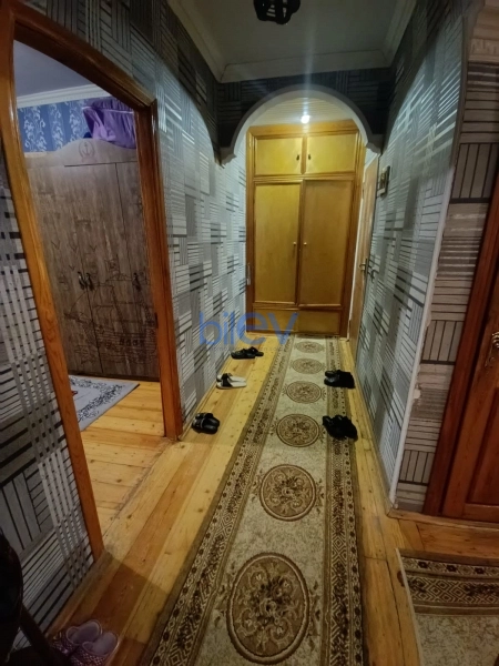 Satış 3 otaqlı Köhnə Tikili bina evi  90m², Bakı