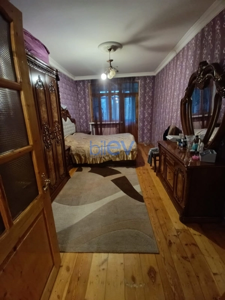 Satış 3 otaqlı Köhnə Tikili bina evi  90m², Bakı
