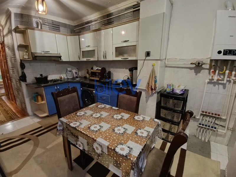 Satış 3 otaqlı Köhnə Tikili bina evi  90m², Bakı