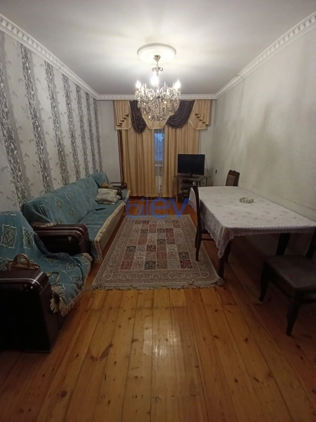 Satış 3 otaqlı Köhnə Tikili bina evi  90m², Bakı
