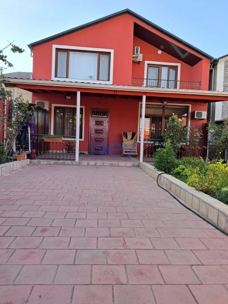 Satış 4 otaqlı Həyət evi  200m², Bakı