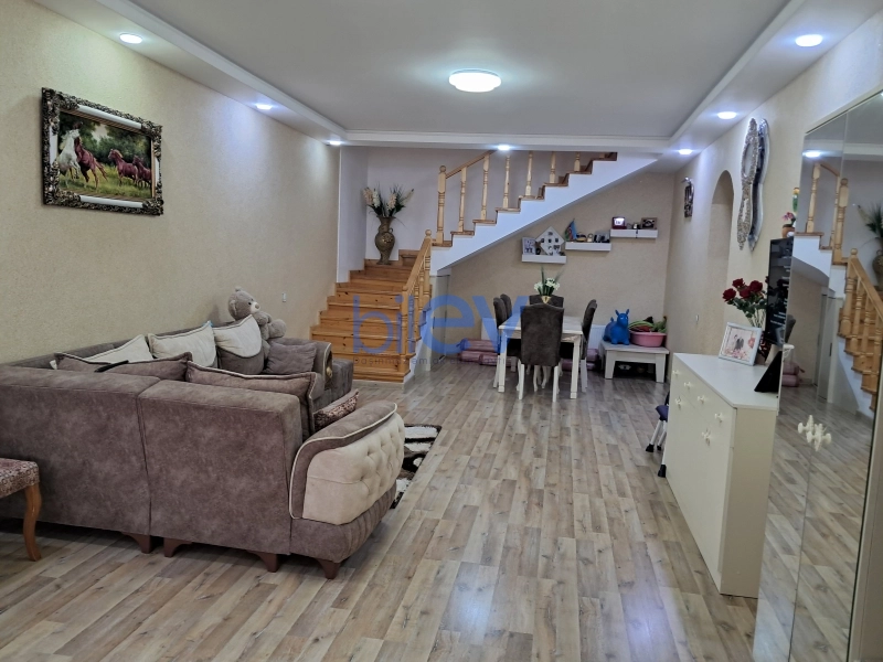 Satış 4 otaqlı Həyət evi  200m², Bakı