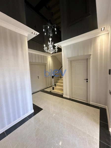Satış 5 otaqlı Villa  216m², Bakı