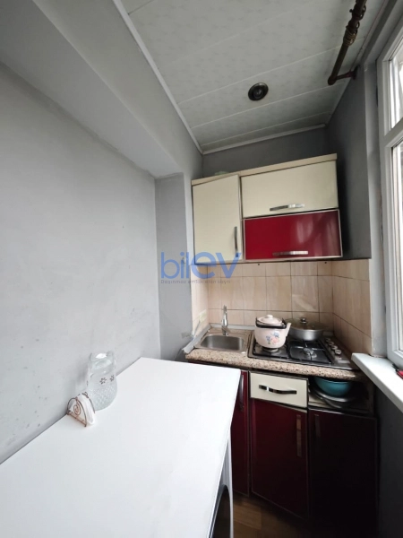 Satış 2 otaqlı Köhnə Tikili bina evi  47m², Bakı