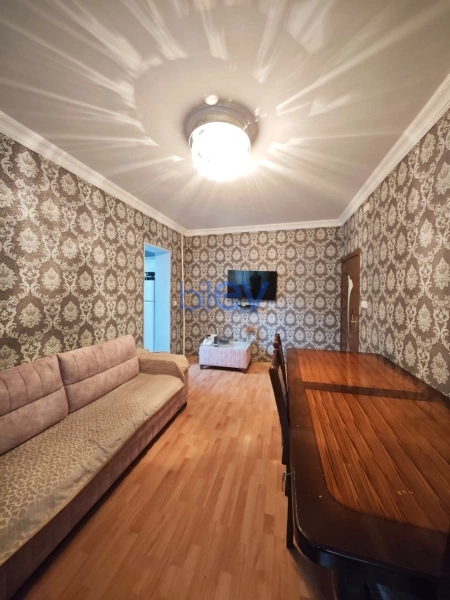 Satış 2 otaqlı Köhnə Tikili bina evi  47m², Bakı