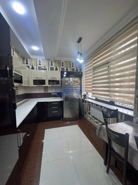 Satış 5 otaqlı Yeni Tikili bina evi  150m², Bakı