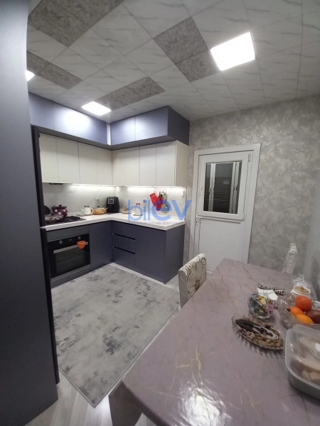 Satış 4 otaqlı Köhnə Tikili bina evi  118m², Sumqayıt