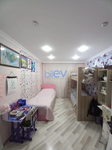 Satış 4 otaqlı Köhnə Tikili bina evi  118m², Sumqayıt