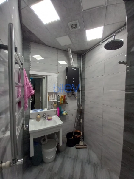 Satış 4 otaqlı Köhnə Tikili bina evi  118m², Sumqayıt