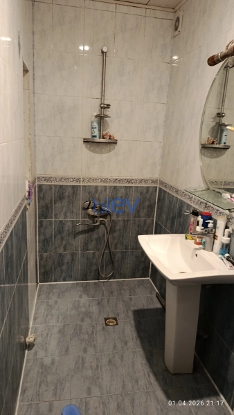 Satış 4 otaqlı Köhnə Tikili bina evi  110m², Bakı