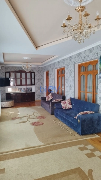 Günlük Kirayə 5 otaqlı Həyət evi  m², Şəki