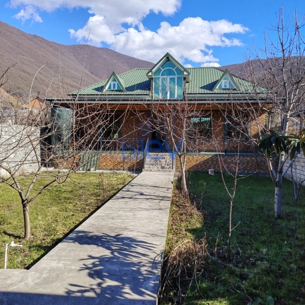 Satış  otaqlı Həyət evi  500m², Şəki