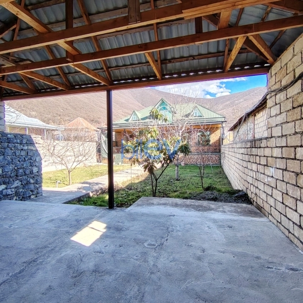 Satış  otaqlı Həyət evi  500m², Şəki