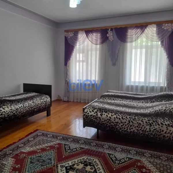 Günlük Kirayə 3 otaqlı Həyət evi  m², Şəki