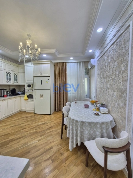 Satış 3 otaqlı Yeni Tikili bina evi  144m², Bakı