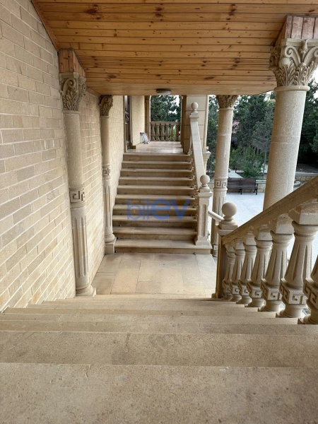 Satış 10 otaqlı Villa  1000m², Bakı
