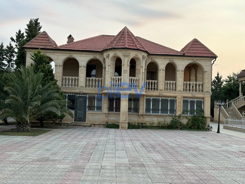 Satış 10 otaqlı Villa  1000m², Bakı